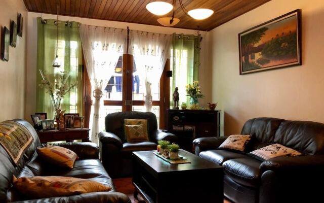Mama Tica Guest House