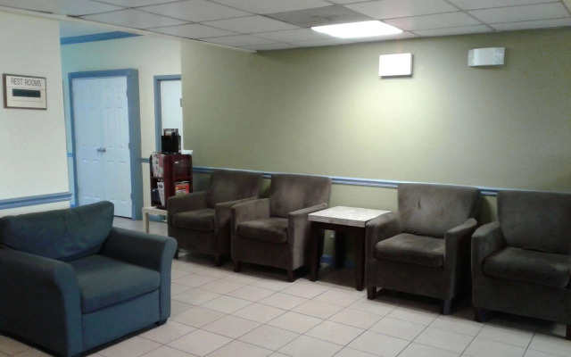 Days Inn by Wyndham Alexandria South