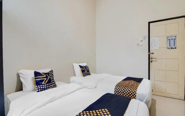 SPOT ON 91772 Nisrina Homestay Syariah