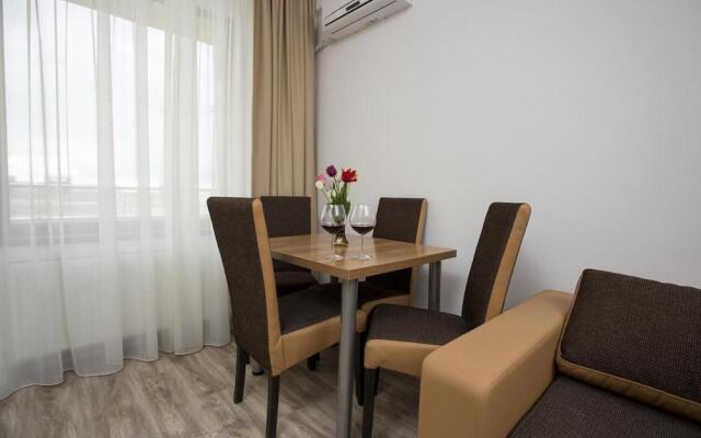 Chic Sea View Apartment Mamaia