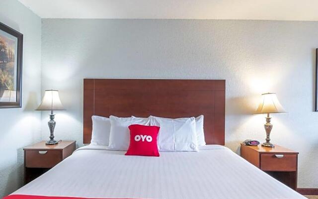 Oyo Hotel Pearsall I 35 West