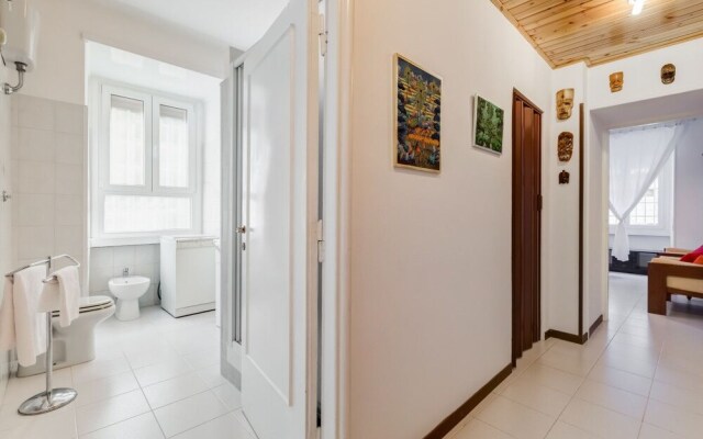 Nice and Bright 2 Beds Flat Near San Giovanni