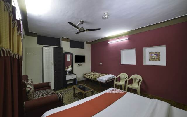 OYO 28641 Vijaya Deepa Guest House