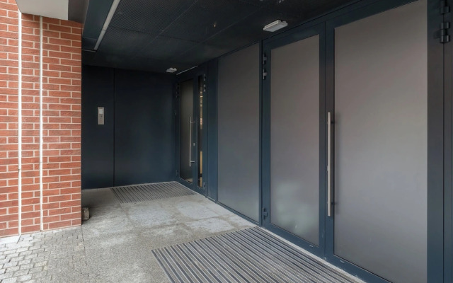 Modern Studio for 2 by Renters