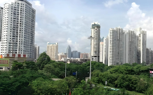 Yijia International Hotel