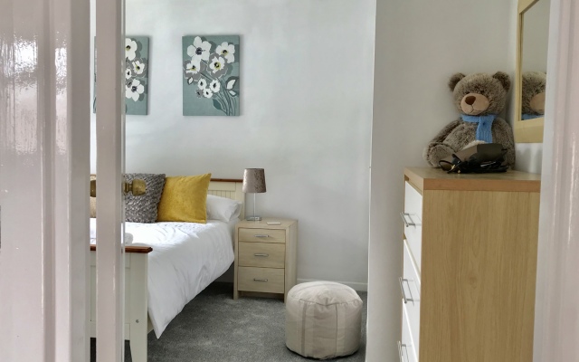 The Woodfarm Lodge - 3 Bedroom House with parking - Oxford