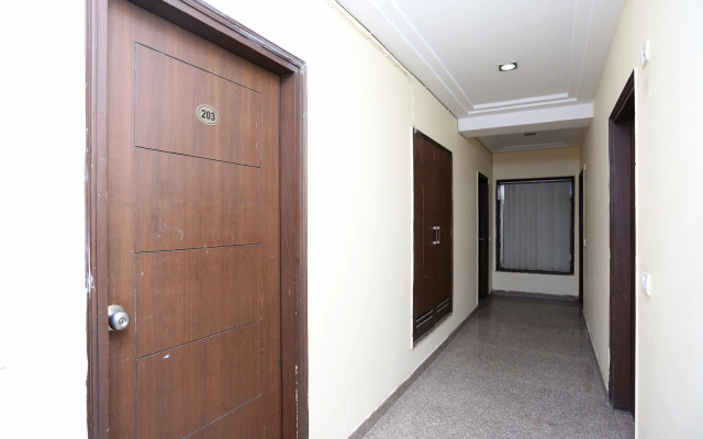 OYO 15096 Hotel Stay International