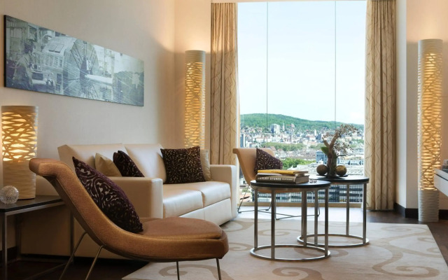 Renaissance Zürich Tower Hotel