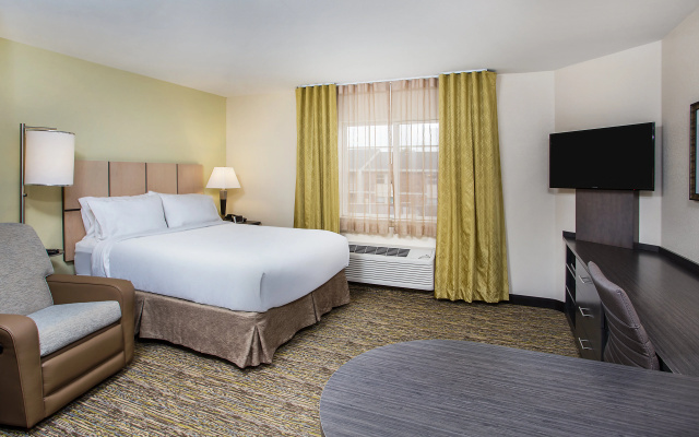 Candlewood Suites Bowling Green by IHG