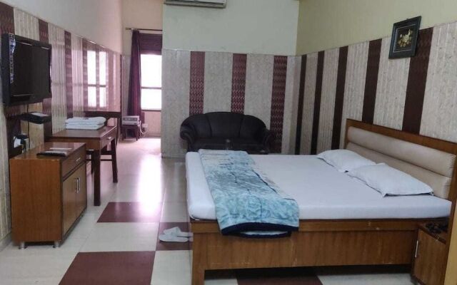 Seven Star Hotel
