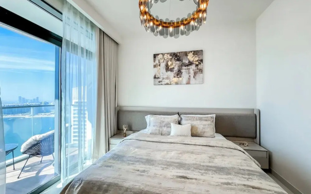 High floor Panoramic 2BR & Private Beach