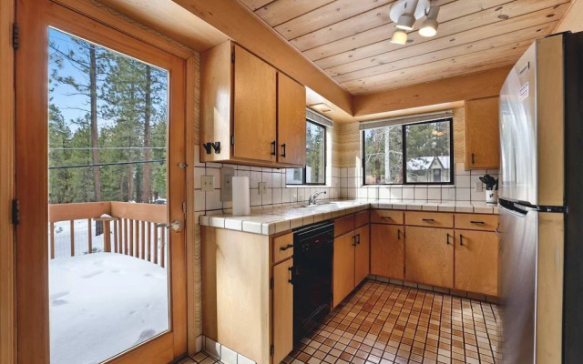 Tahoe Forest Chalet 3BR House w/ Mountain Views