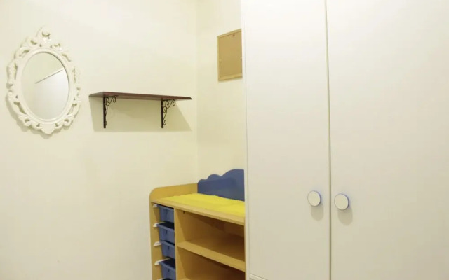 Stylish 1BR with Extra Room Gateway Ahmad Yani Cicadas Apartment