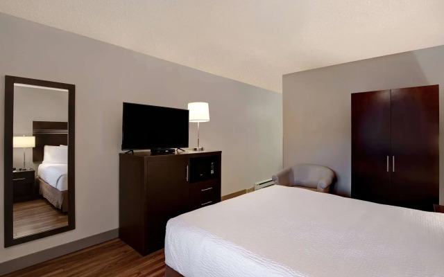 Days Inn by Wyndham Vernon