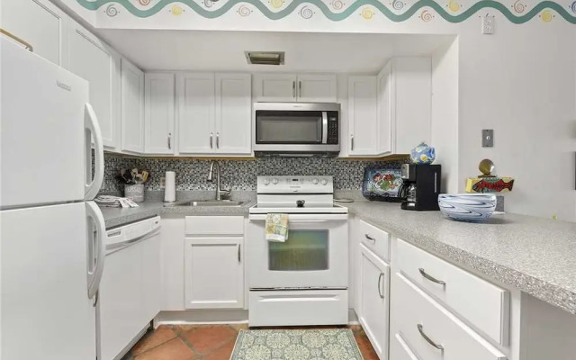 Jacksonville Beachdrifter 403 - Two Bedroom Condo