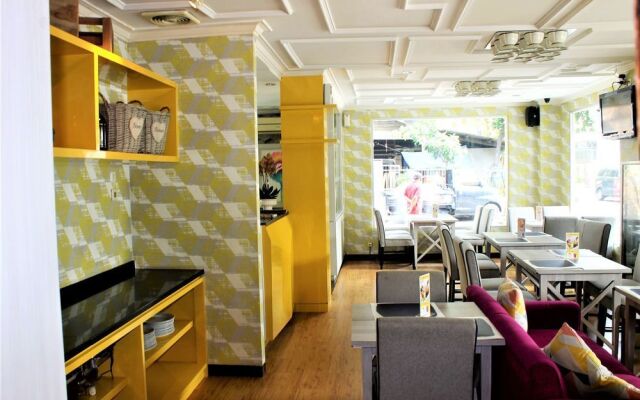 ZEN Rooms Basic Mangga Besar 5