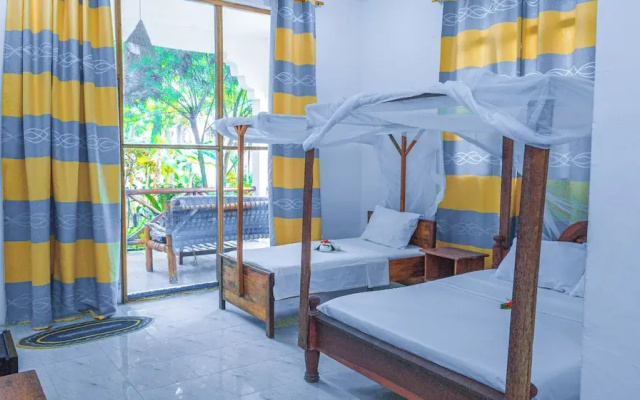 Tuna Nungwi Beach Bungalow