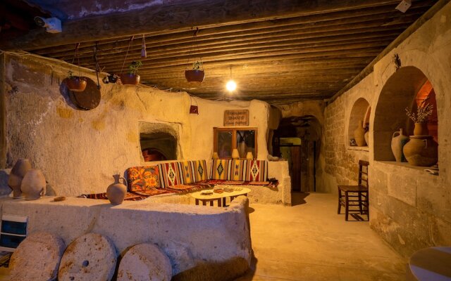 Cappadocia inans Cave & Swimming Pool Hot