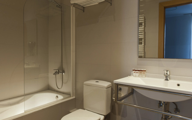 MH Apartments S. Familia