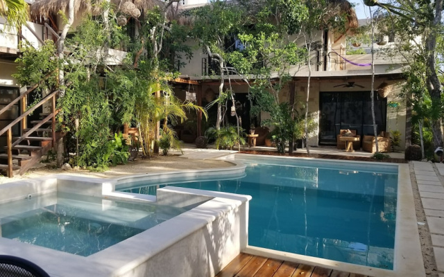 Trece Lunas Tulum