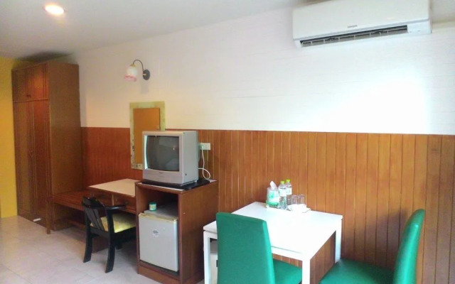 Lunar Hut Resort