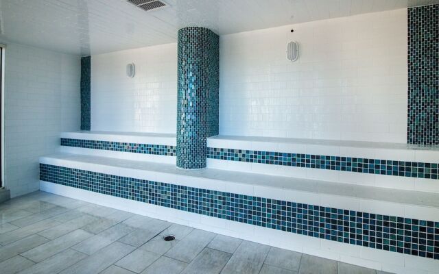 Crb0216 2 Bedroom Condo