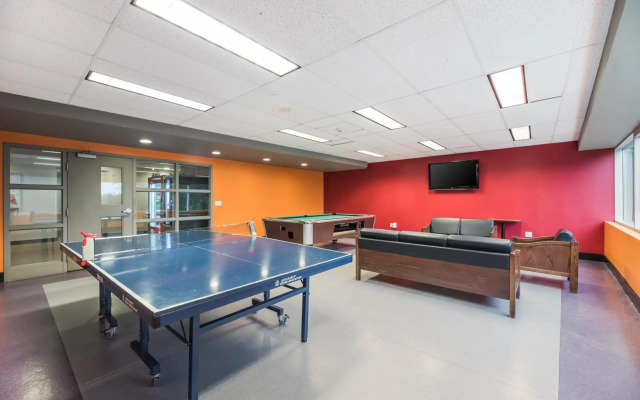 Residence & Conference Centre - Hamilton