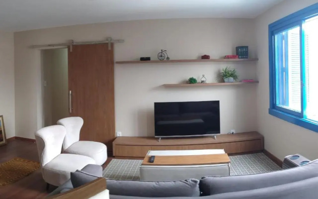 Apartamento central com garagem e elevador