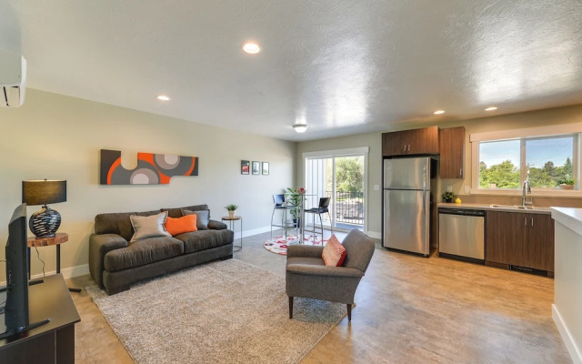 Modern Apt - 7 Mi to St. Anthony Sand Dunes!