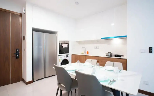 Moonway Luxury Suites At CORE Residence