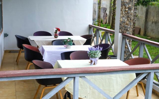 Art and Leisure-EB Hotel