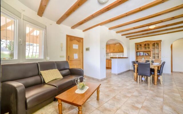 Villa - 5 Bedrooms - 107482