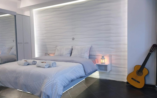 Sky Apartments Special