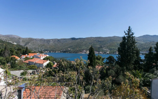Room-wonderfull View to the Entire bay o