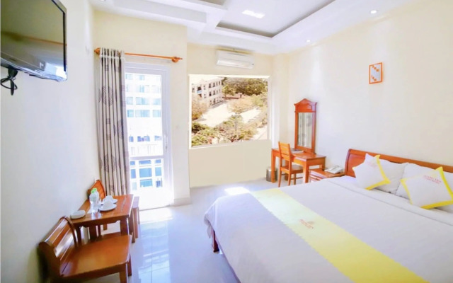 Hoang Yen Canary Hotel