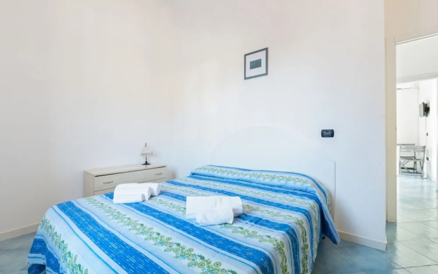 Quaint Apartment in Policastro Bussentino near Sea
