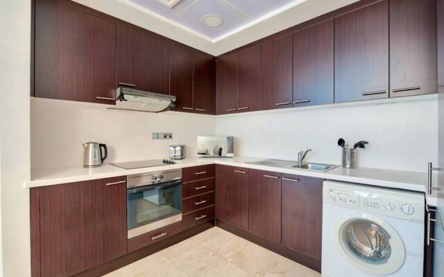 Luxury Apartment Steps Away From Everything!