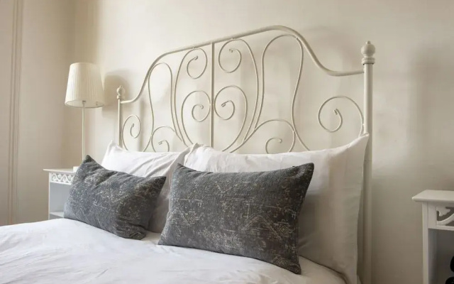 Johnston Terrace Apartment