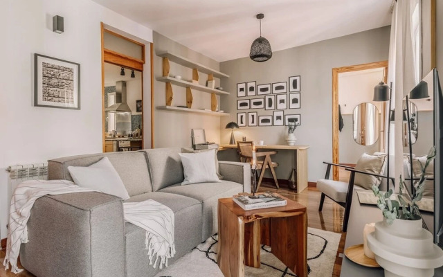 Abaj - 2 Bedrooms in Malasa A-universidad