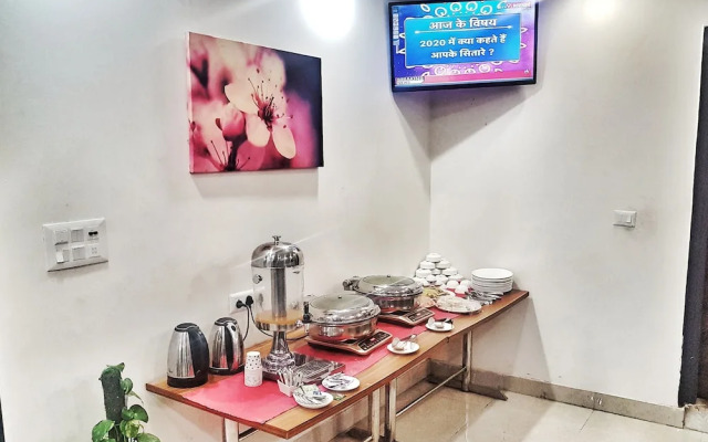 Hotel Aerocity Purple Orchid