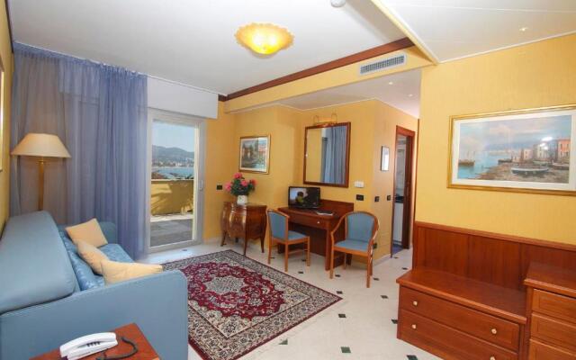 Hotel Bellevue Et Mediterranee