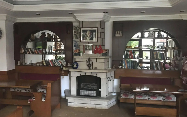 Hotel Karyatit Kaleiçi