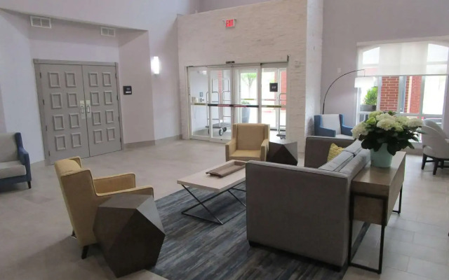 OYO Townhouse Oklahoma City Penn Square