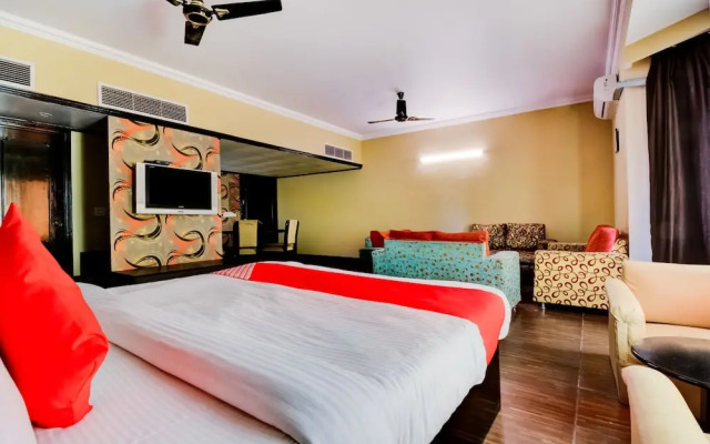 OYO 18814 Hotel Maya International