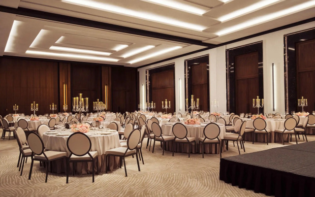 The Lana - Dorchester Collection