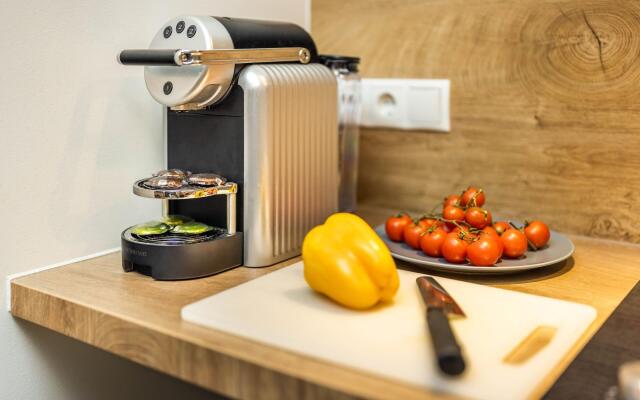 Jimmy's Apartments Lory