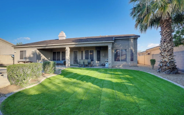 Group Getaway w/ Pool & Putting Green in Goodyear