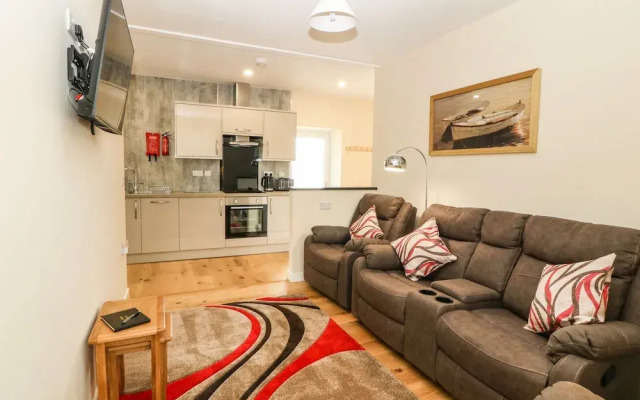 Tyddyn Sianel - Onnen