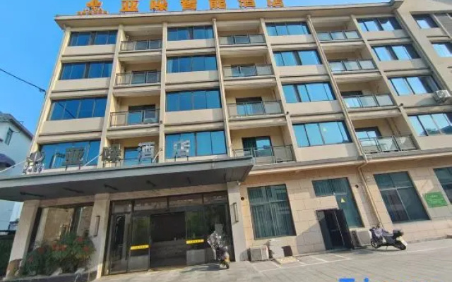 YA duo Intelligent Hotel