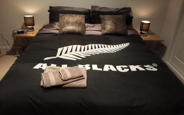 Golden Caves - Bed & Breakfast